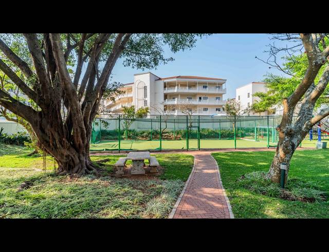 2 BEDROOM APARTMENT FOR SALE IN LA LUCIA